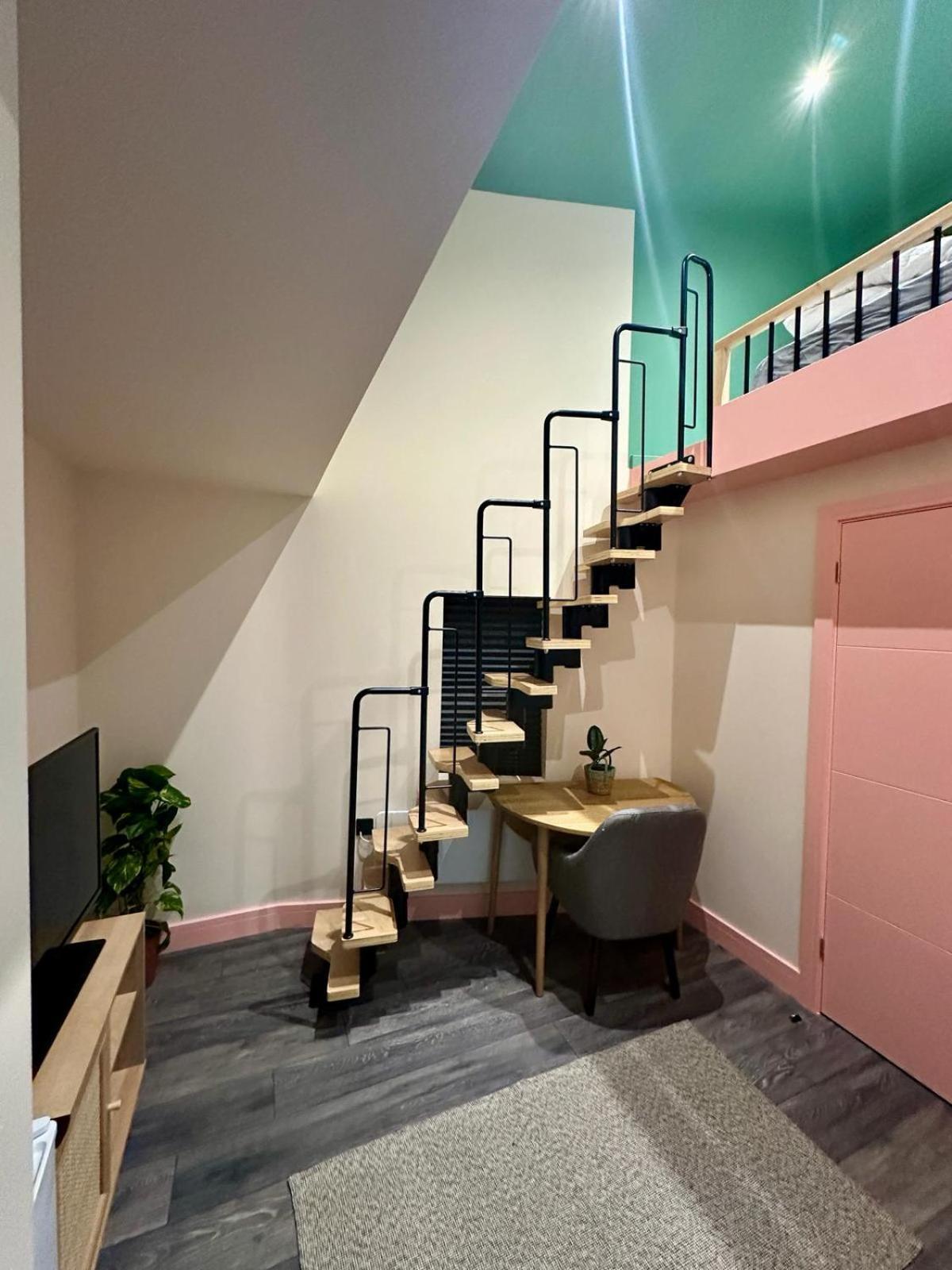Cozy En-Suite Loft In Trendy Local Лондон Екстериор снимка