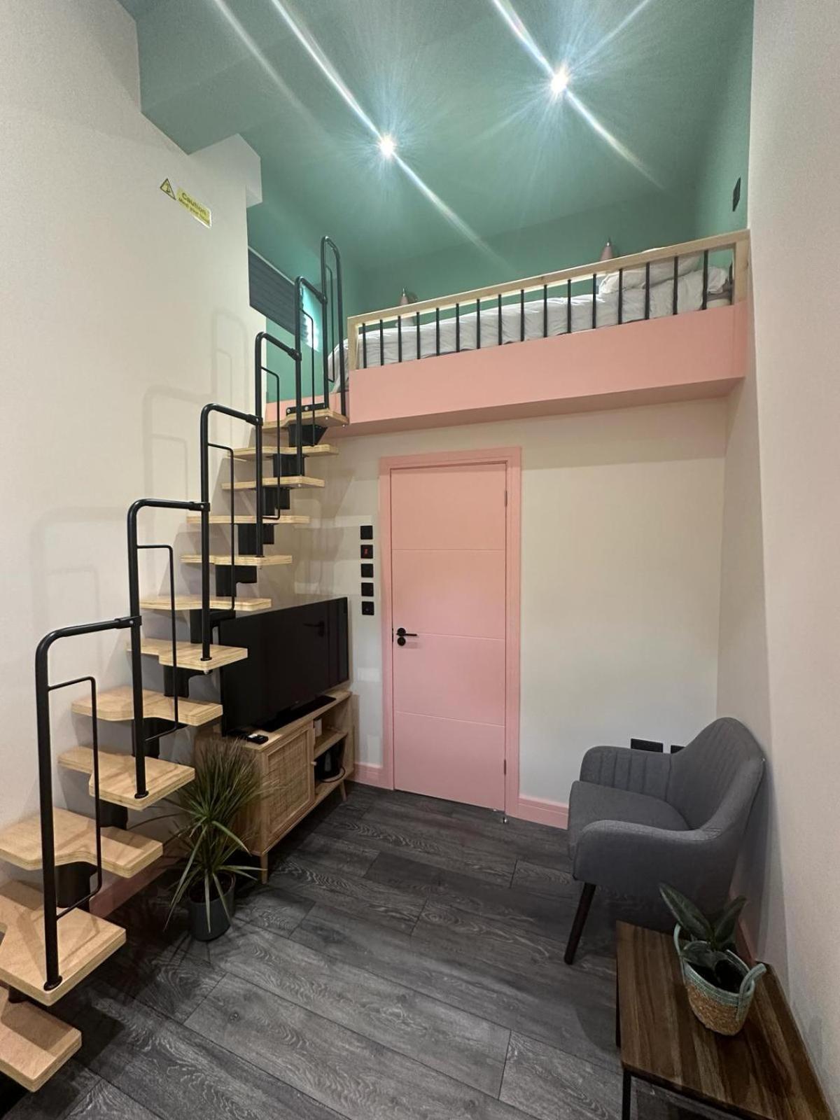 Cozy En-Suite Loft In Trendy Local Лондон Екстериор снимка