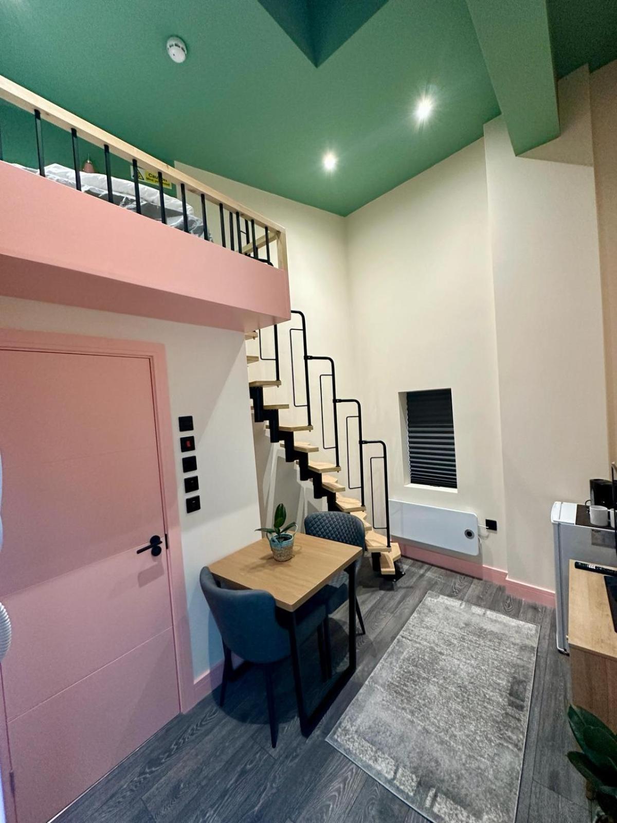 Cozy En-Suite Loft In Trendy Local Лондон Екстериор снимка