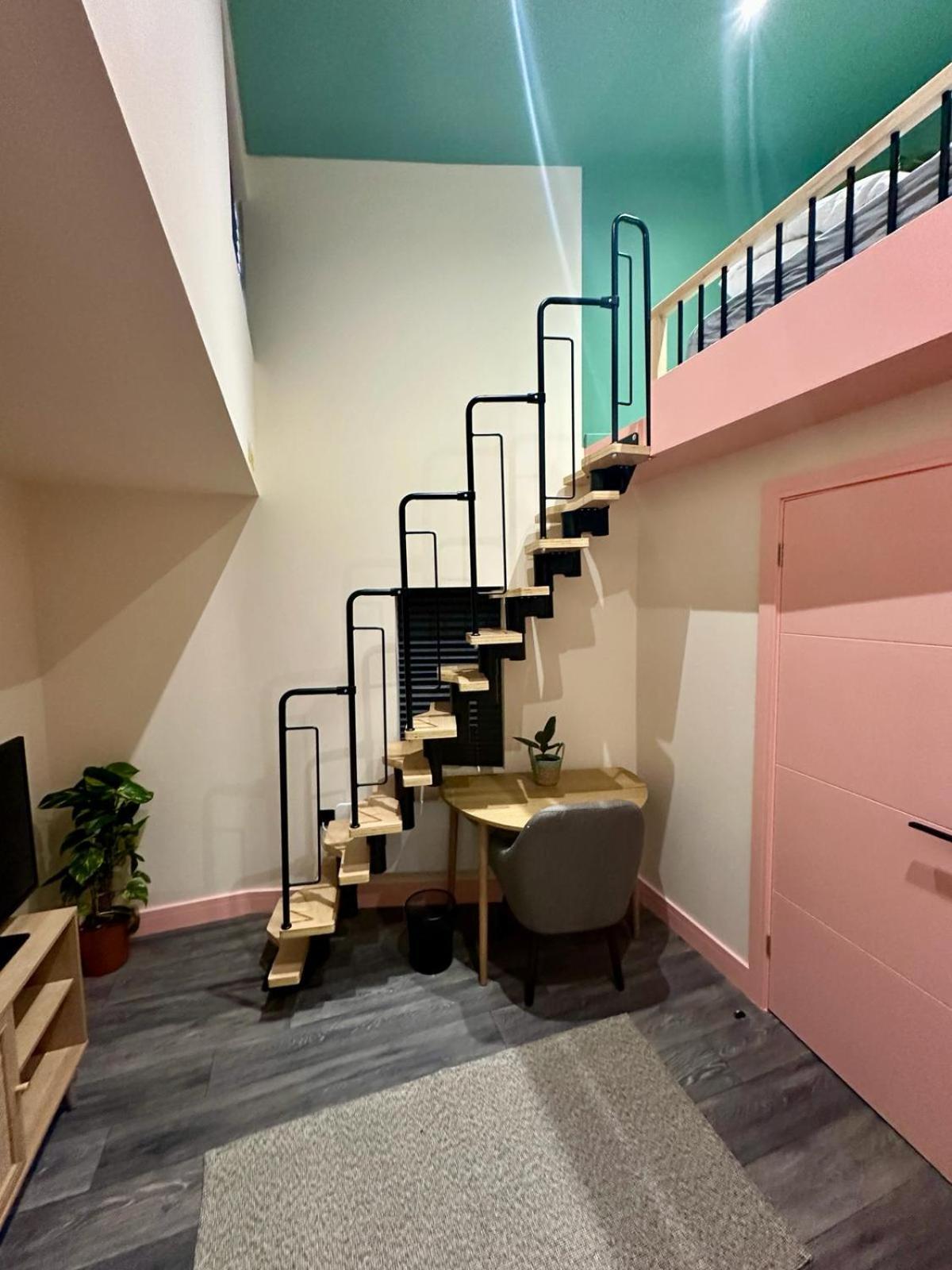 Cozy En-Suite Loft In Trendy Local Лондон Екстериор снимка