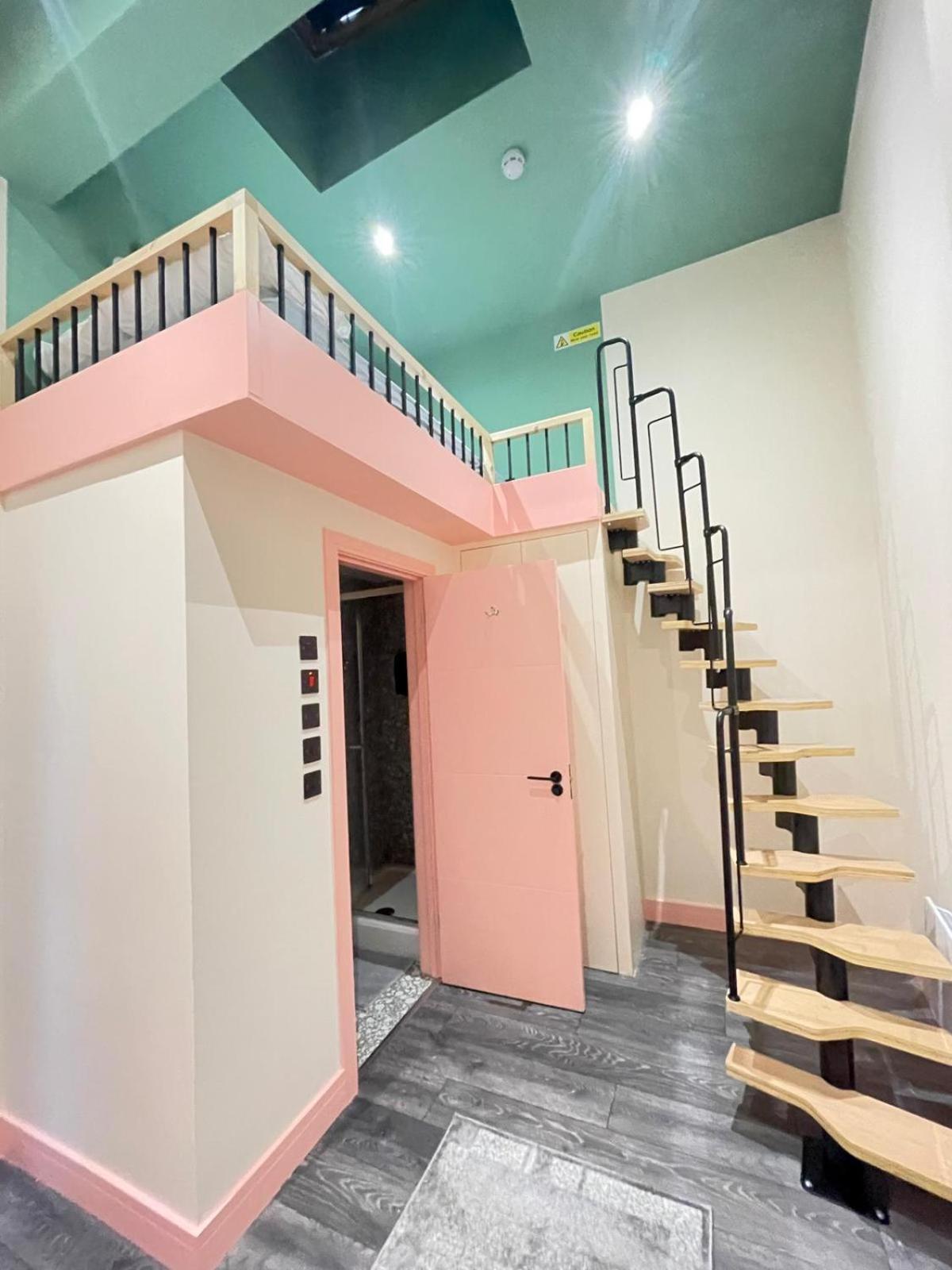 Cozy En-Suite Loft In Trendy Local Лондон Екстериор снимка